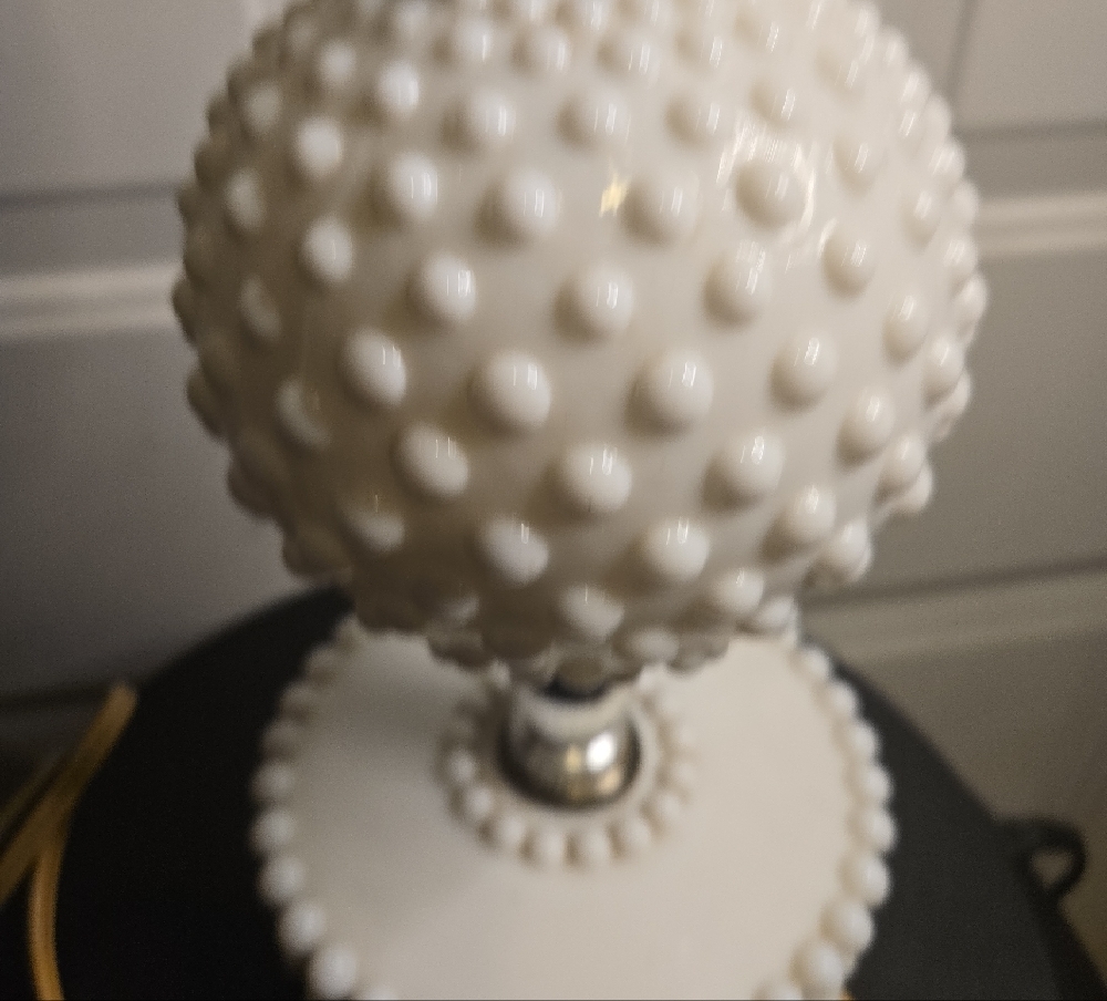 Vintage Antique Milk Glass Hobnail White Table Lamp - Picture 5 of 8